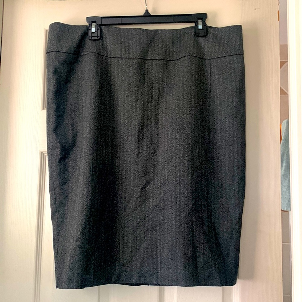 Merona size 18 gray/black houndstooth pencil skirt